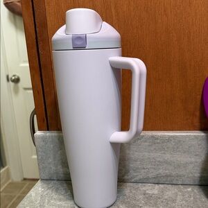 Owala Freesip tumbler